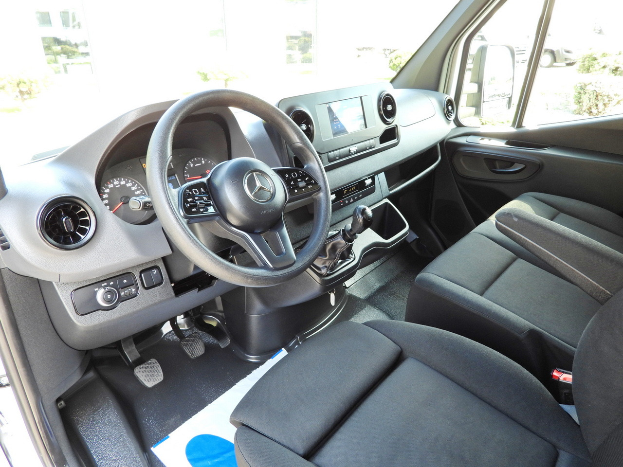 MERCEDES SPRINTER 514 BOX LIFT 8 PALLETS CRUISE CONTROL TWIN WHEELS AIR CONDITIONING  140HP - Frigorífico furgoneta: foto 2 MERCEDES SPRINTER 514 BOX LIFT 8 PALLETS CRUISE CONTROL TWIN WHEELS AIR CONDITIONING  140HP - Frigorífico furgoneta: foto 2