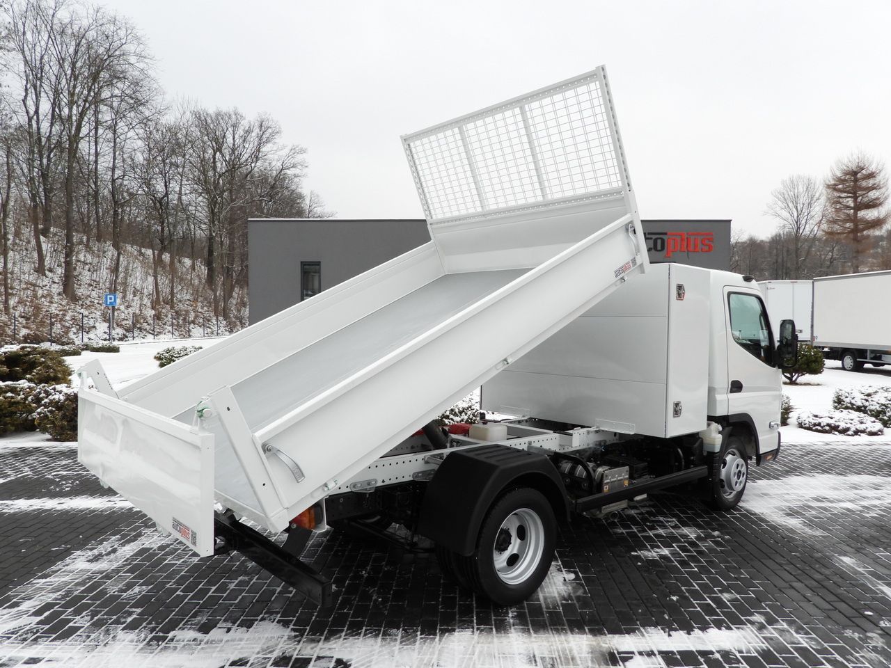 MITSUBISHI CANTER FUSO 3C15 TIPPER LED LIGHTS TWIN WHEELS AIR CONDITIONING 150HP - Volquete furgoneta: foto 3 MITSUBISHI CANTER FUSO 3C15 TIPPER LED LIGHTS TWIN WHEELS AIR CONDITIONING 150HP - Volquete furgoneta: foto 3