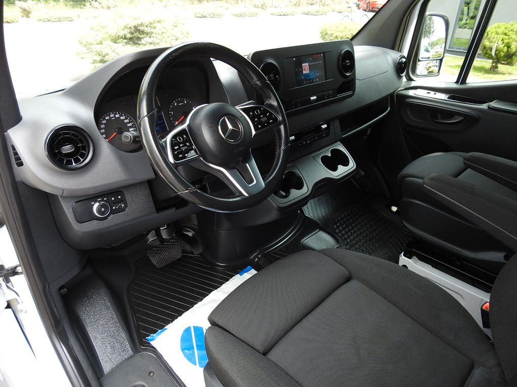 Mercedes-Benz SPRINTER KASTENWAGEN DOPPELKABINE 5 SITZE A/C - Furgón, Furgoneta combi: foto 2 Mercedes-Benz SPRINTER KASTENWAGEN DOPPELKABINE 5 SITZE A/C - Furgón, Furgoneta combi: foto 2