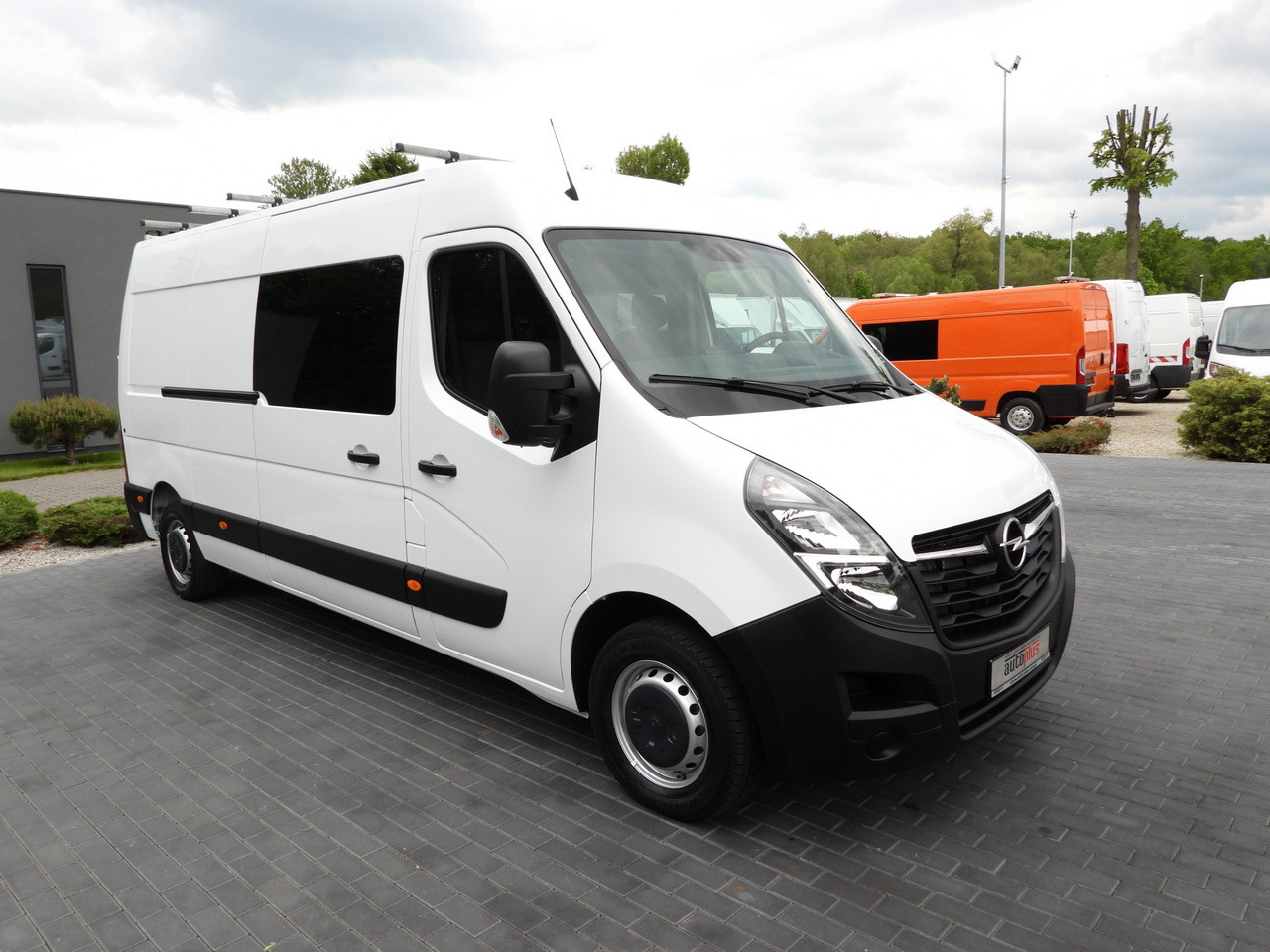 OPEL MOVANO BOX DELIVERY VAN 7 SEATS CRUISE CONTROL LED LIGHTS AIR CONDITIONING 135HP - Furgón: foto 4 OPEL MOVANO BOX DELIVERY VAN 7 SEATS CRUISE CONTROL LED LIGHTS AIR CONDITIONING 135HP - Furgón: foto 4