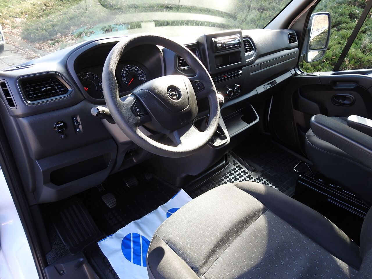 OPEL MOVANO TARPAULIN 10 PALLETS WEBASTO CRUISE CONTROL AIR CONDITIONING LED LIGHTS PNEUMATICS 165HP - Furgoneta con caja de lona: foto 2 OPEL MOVANO TARPAULIN 10 PALLETS WEBASTO CRUISE CONTROL AIR CONDITIONING LED LIGHTS PNEUMATICS 165HP - Furgoneta con caja de lona: foto 2