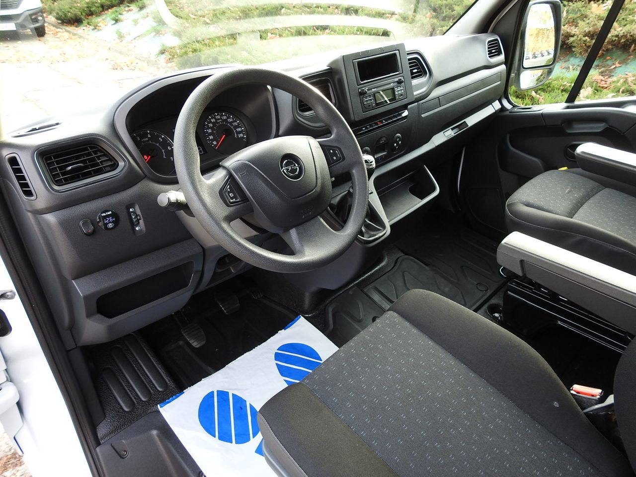 OPEL MOVANO TARPAULIN 10 PALLETS WEBASTO CRUISE CONTROL LED LIGHTS PNEUMATICS AIR CONDITIONING 165HP - Furgoneta con caja de lona: foto 2 OPEL MOVANO TARPAULIN 10 PALLETS WEBASTO CRUISE CONTROL LED LIGHTS PNEUMATICS AIR CONDITIONING 165HP - Furgoneta con caja de lona: foto 2