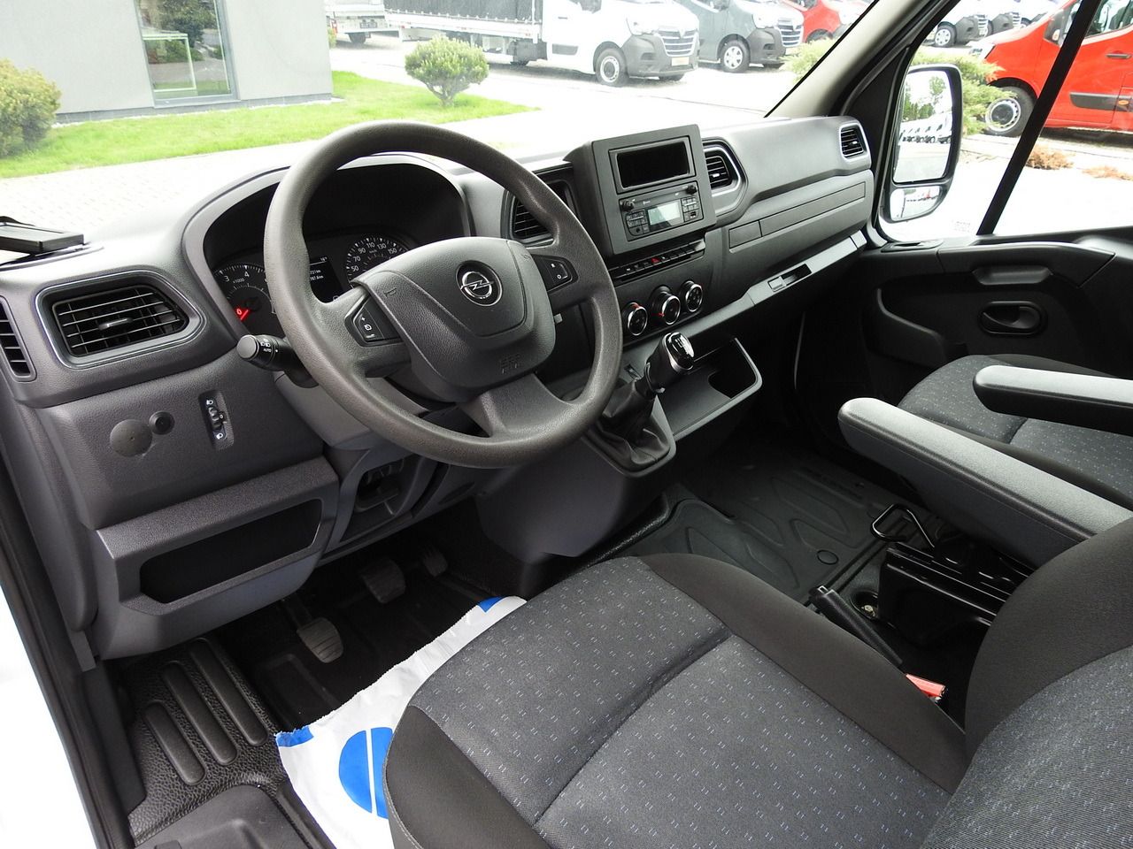 OPEL MOVANO TIPPER DOUBLE CABIN DOKA 6 SEATS CRUISE CONTROL LED LIGHTS AIR CONDITIONING 145HP - Volquete furgoneta: foto 2 OPEL MOVANO TIPPER DOUBLE CABIN DOKA 6 SEATS CRUISE CONTROL LED LIGHTS AIR CONDITIONING 145HP - Volquete furgoneta: foto 2