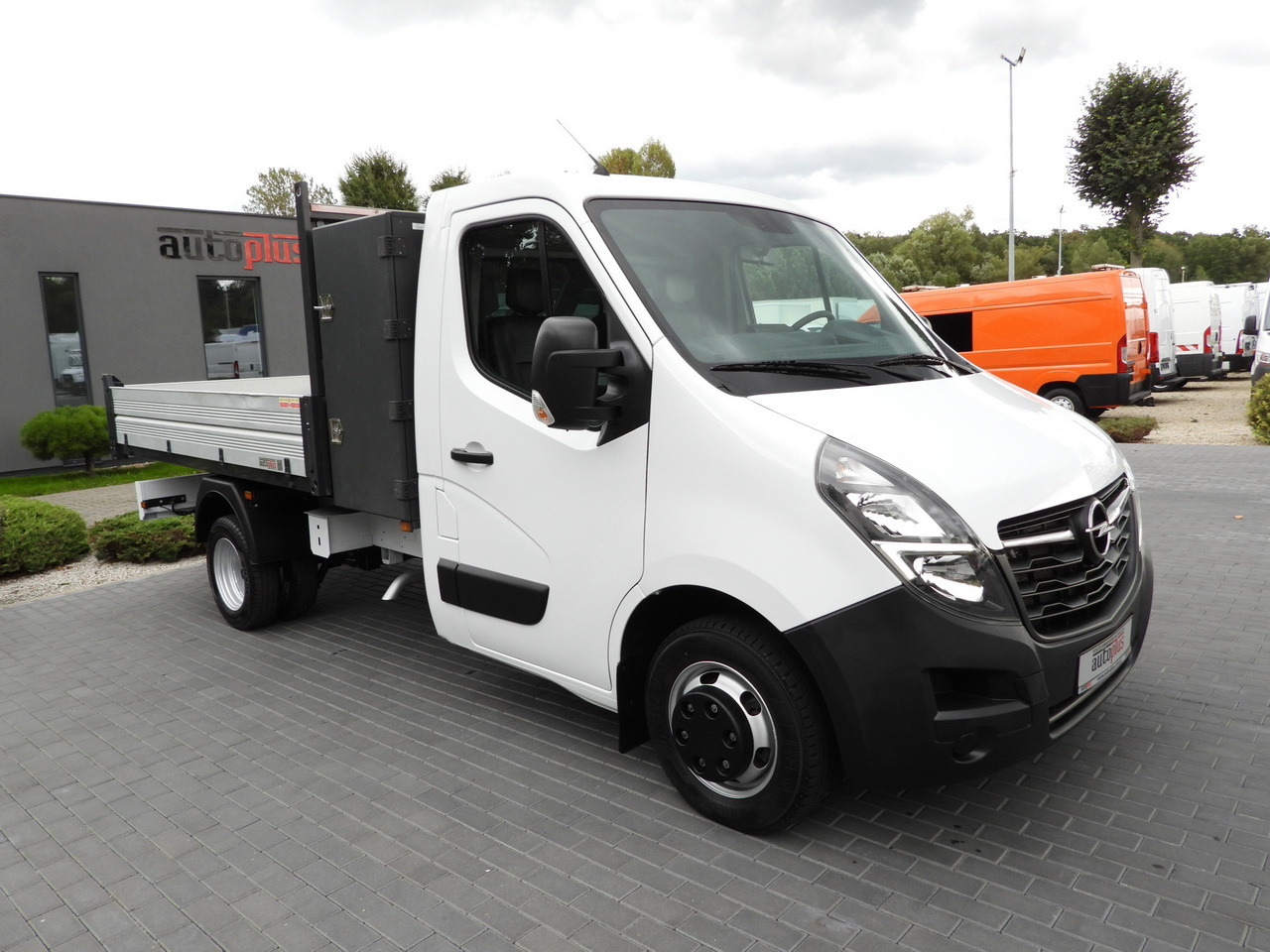 OPEL MOVANO TIPPER NAVIGATION LED LIGHTS TWIN WHEELS AIR CONDITIONING 145HP - Volquete furgoneta: foto 4 OPEL MOVANO TIPPER NAVIGATION LED LIGHTS TWIN WHEELS AIR CONDITIONING 145HP - Volquete furgoneta: foto 4