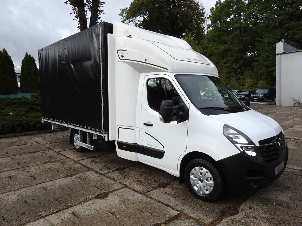 Opel MOVANO PRITSCHE PLANE 10 PALETTEN WEBASTO A/C - Furgoneta con caja de lona, Furgoneta combi: foto 4 Opel MOVANO PRITSCHE PLANE 10 PALETTEN WEBASTO A/C - Furgoneta con caja de lona, Furgoneta combi: foto 4