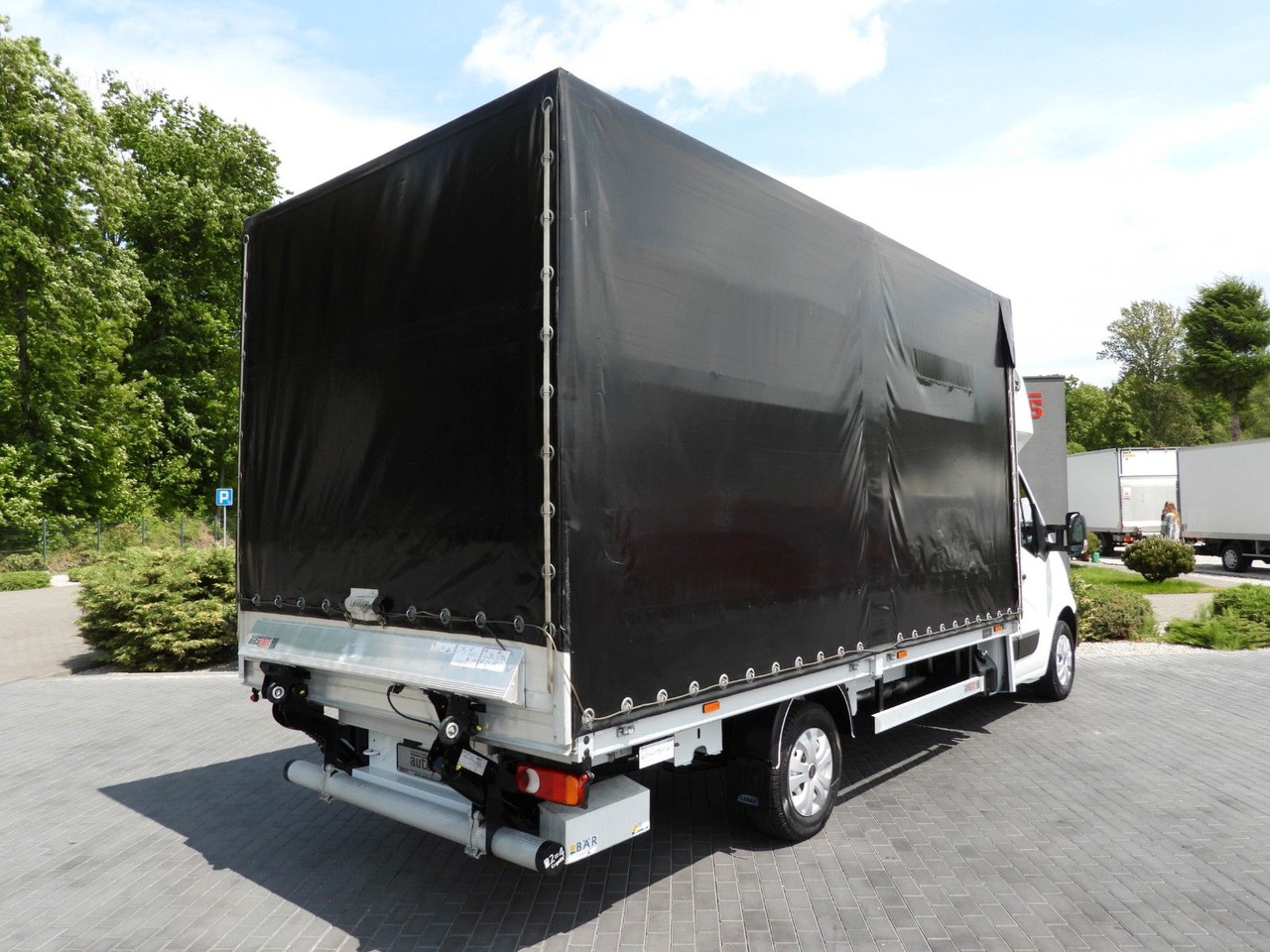 Opel MOVANO PRITSCHE PLANE AUFZUG 9 PALETTEN WEBASTO - Furgoneta con caja de lona: foto 3 Opel MOVANO PRITSCHE PLANE AUFZUG 9 PALETTEN WEBASTO - Furgoneta con caja de lona: foto 3