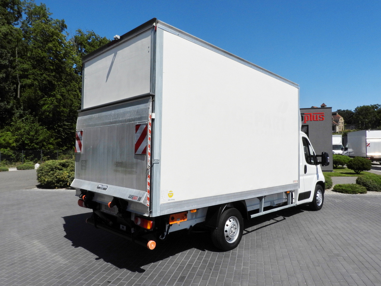 PEUGEOT BOXER BOX LIFT 8 PALLETS CRUISE CONTROL AIR CONDITIONING 130HP - Furgoneta: foto 3 PEUGEOT BOXER BOX LIFT 8 PALLETS CRUISE CONTROL AIR CONDITIONING 130HP - Furgoneta: foto 3