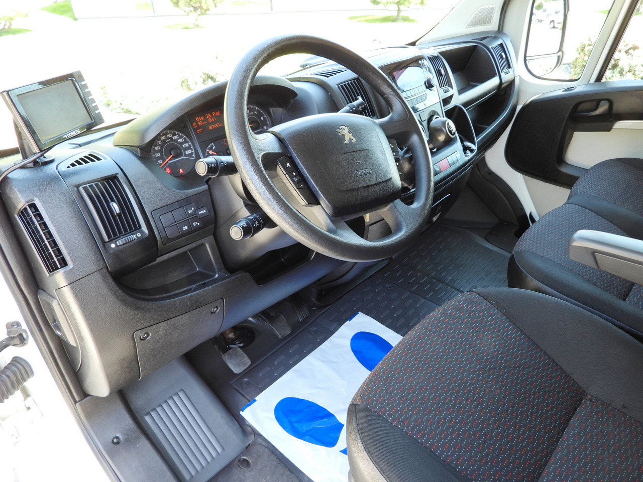 PEUGEOT BOXER BOX LIFT 8 PALLETS CRUISE CONTROL AIR CONDITIONING 130HP - Frigorífico furgoneta: foto 2 PEUGEOT BOXER BOX LIFT 8 PALLETS CRUISE CONTROL AIR CONDITIONING 130HP - Frigorífico furgoneta: foto 2