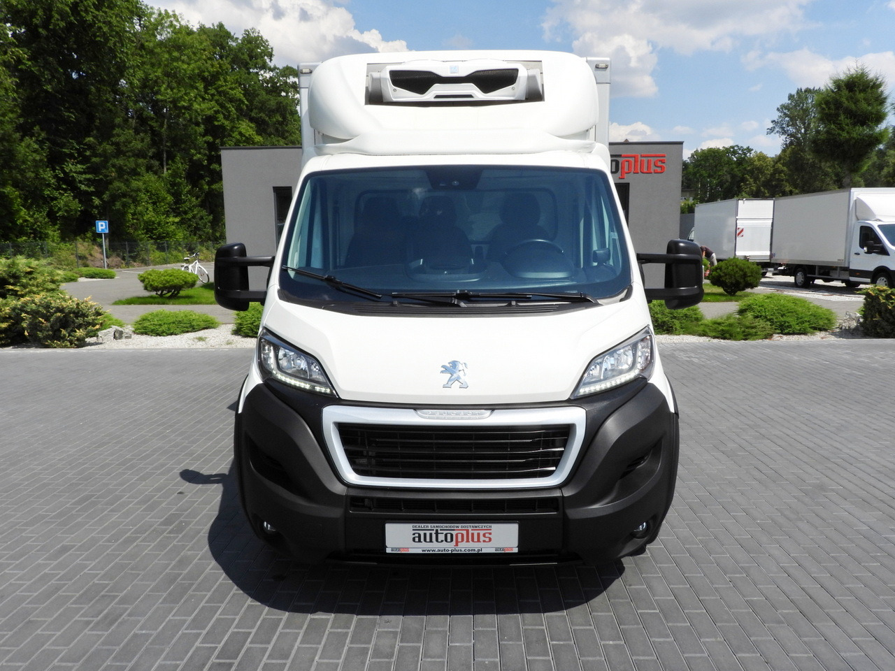 PEUGEOT BOXER REGRIGERATOR BOX 0*C 8 PALLETS CRUISE CONTROL LED LIGHTS AIR CONDITIONING 165HP - Frigorífico furgoneta: foto 5 PEUGEOT BOXER REGRIGERATOR BOX 0*C 8 PALLETS CRUISE CONTROL LED LIGHTS AIR CONDITIONING 165HP - Frigorífico furgoneta: foto 5