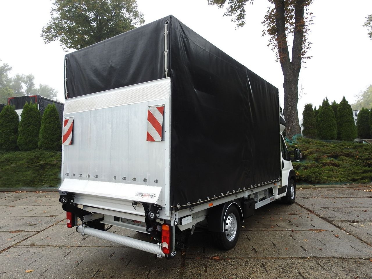 PEUGEOT BOXER TARPAULIN LIFT 8 PALLETS WEBASTO LED LIGHTS AIR CONDITIONING 165HP - Furgoneta con caja de lona: foto 3 PEUGEOT BOXER TARPAULIN LIFT 8 PALLETS WEBASTO LED LIGHTS AIR CONDITIONING 165HP - Furgoneta con caja de lona: foto 3