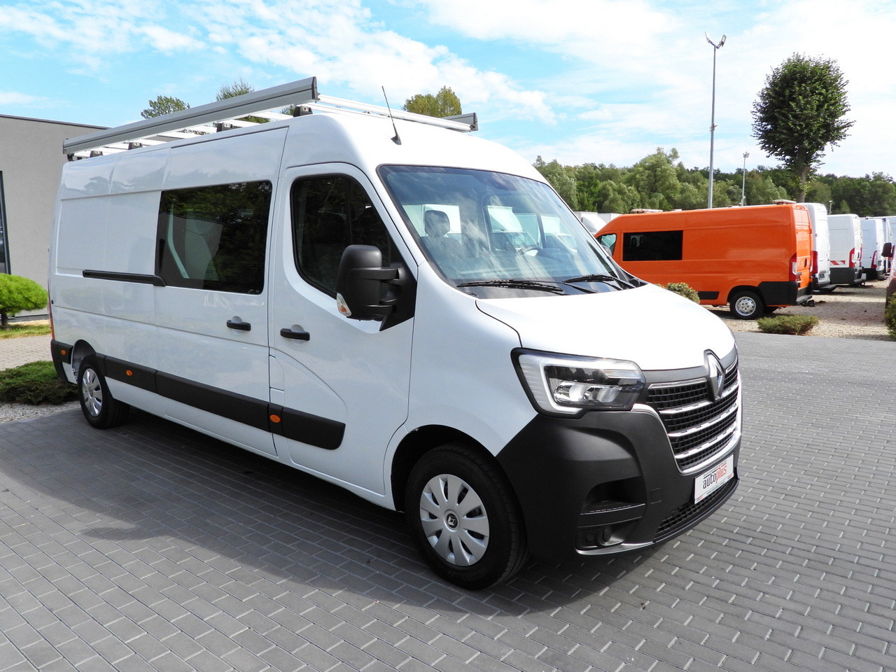 RENAULT MASTER BOX DELIVERY VAN 7 SEATS CRUISE CONTROL NAVIGATION LED LIGHTS AIR CONDITIONING 135HP - Furgón: foto 4 RENAULT MASTER BOX DELIVERY VAN 7 SEATS CRUISE CONTROL NAVIGATION LED LIGHTS AIR CONDITIONING 135HP - Furgón: foto 4