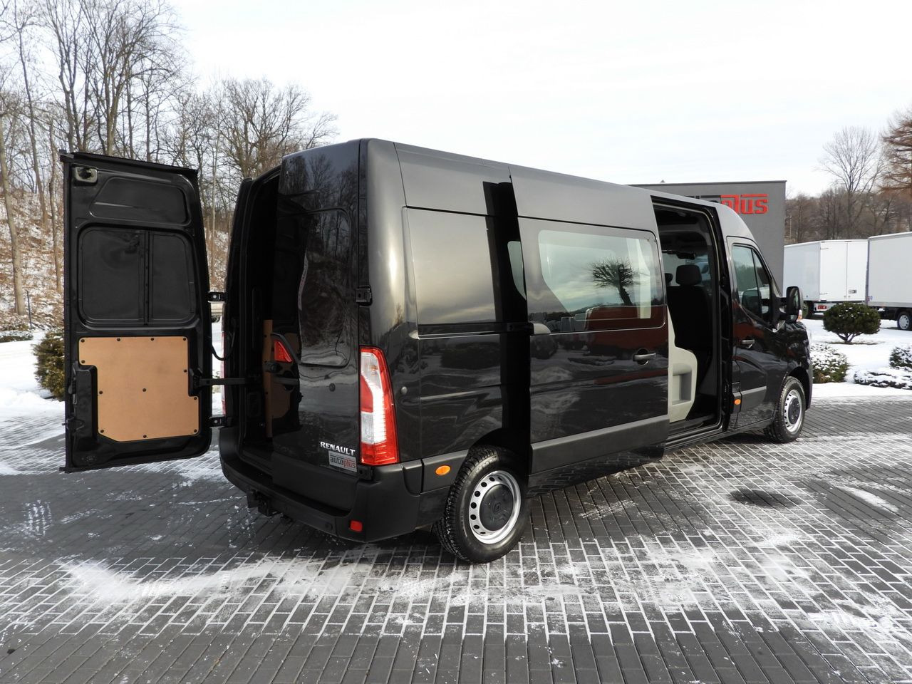 RENAULT MASTER BOX DELIVERY VAN 7 SEATS CRUISE CONTROL NAVIGATION LED LIGHTS AUTOMATIC TRANSMISSION AIR CONDITIONING 180HP - Furgón: foto 3 RENAULT MASTER BOX DELIVERY VAN 7 SEATS CRUISE CONTROL NAVIGATION LED LIGHTS AUTOMATIC TRANSMISSION AIR CONDITIONING 180HP - Furgón: foto 3