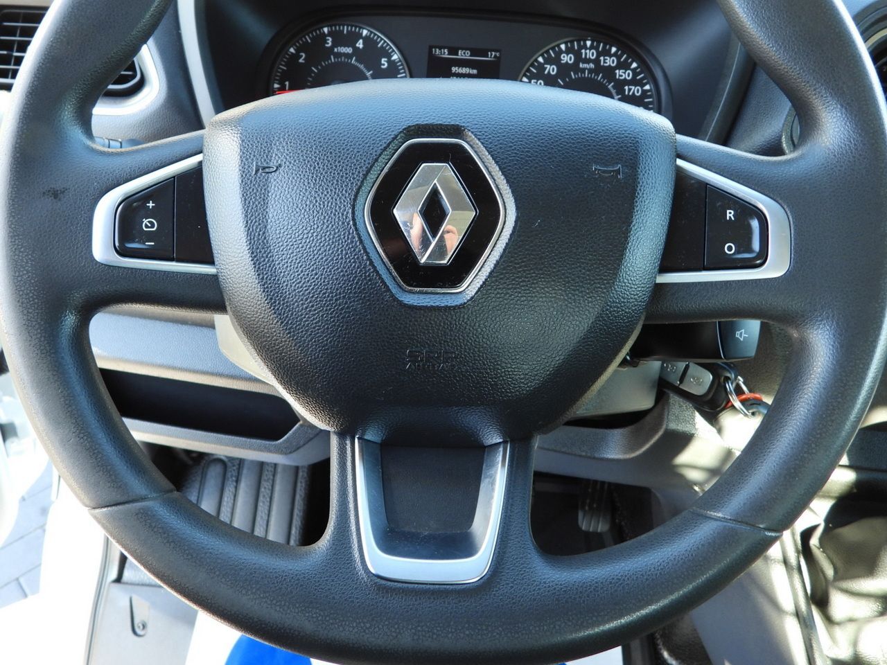 Caja abierta furgoneta RENAULT MASTER STAKE BODY CRUISE CONTROL LED LIGHTS AIR CONDITIONING 165HP: foto 29 Caja abierta furgoneta RENAULT MASTER STAKE BODY CRUISE CONTROL LED LIGHTS AIR CONDITIONING 165HP: foto 29