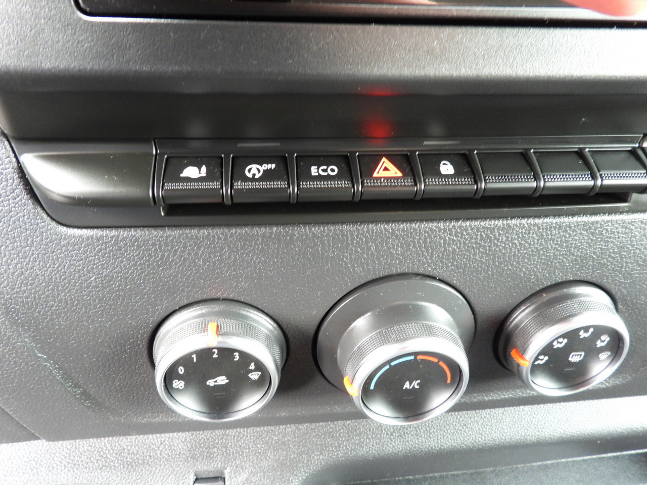 Furgoneta con caja de lona RENAULT MASTER  TARPAULIN 10 PALLETS CRUISE CONTROL LED LIGHTS PNEUMATICS AIR CONDITIONING  165HP: foto 37 Furgoneta con caja de lona RENAULT MASTER  TARPAULIN 10 PALLETS CRUISE CONTROL LED LIGHTS PNEUMATICS AIR CONDITIONING  165HP: foto 37