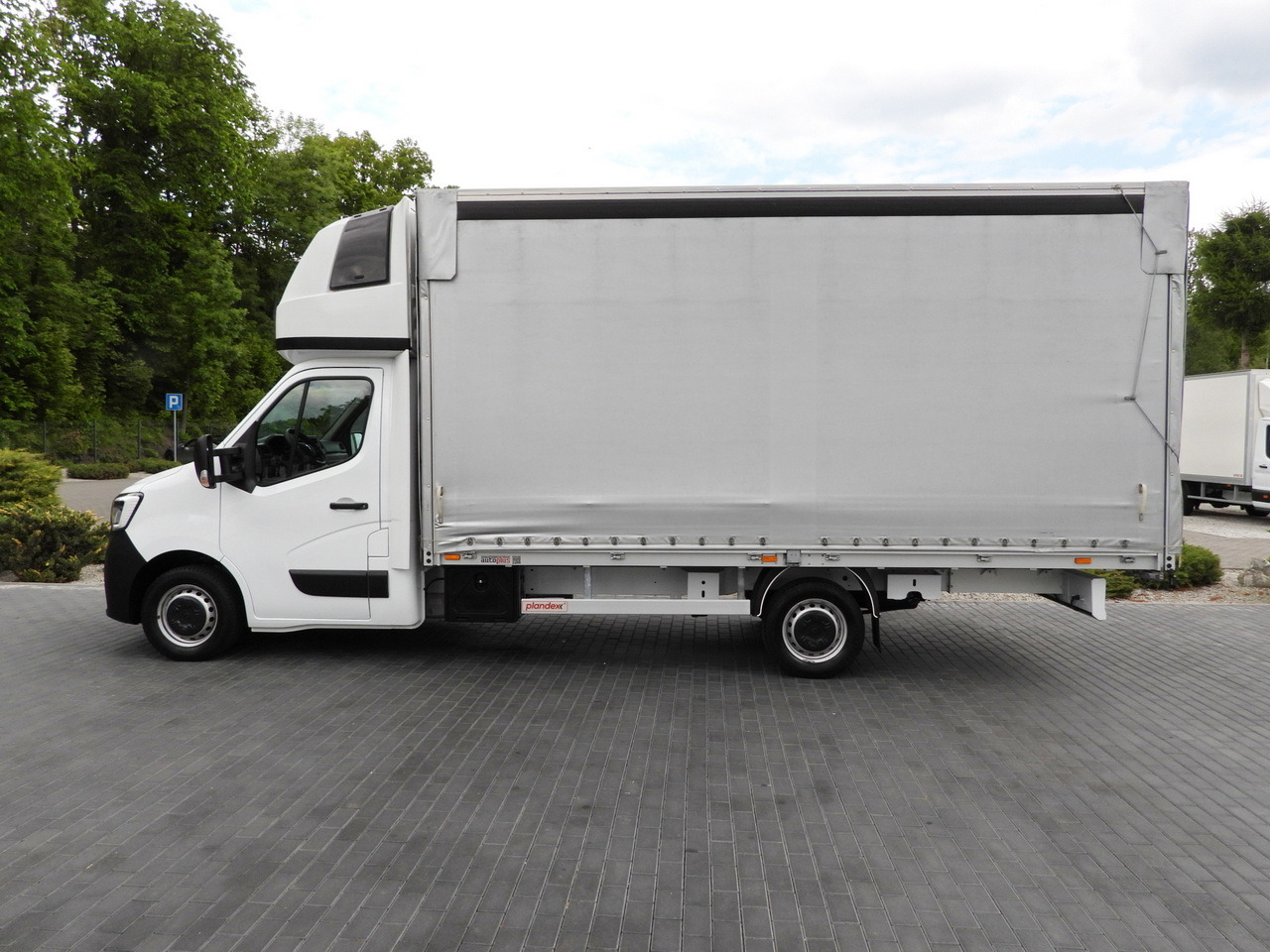 Furgoneta con caja de lona RENAULT MASTER  TARPAULIN 10 PALLETS CRUISE CONTROL LED LIGHTS PNEUMATICS AIR CONDITIONING  165HP: foto 9 Furgoneta con caja de lona RENAULT MASTER  TARPAULIN 10 PALLETS CRUISE CONTROL LED LIGHTS PNEUMATICS AIR CONDITIONING  165HP: foto 9