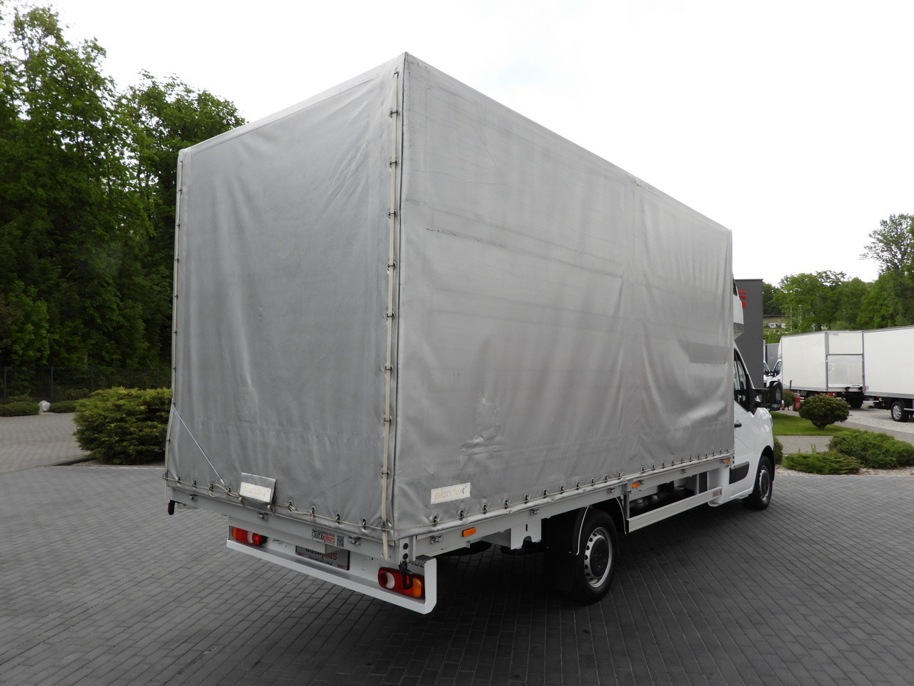 RENAULT MASTER  TARPAULIN 10 PALLETS CRUISE CONTROL LED LIGHTS PNEUMATICS AIR CONDITIONING  165HP - Furgoneta con caja de lona: foto 3 RENAULT MASTER  TARPAULIN 10 PALLETS CRUISE CONTROL LED LIGHTS PNEUMATICS AIR CONDITIONING  165HP - Furgoneta con caja de lona: foto 3
