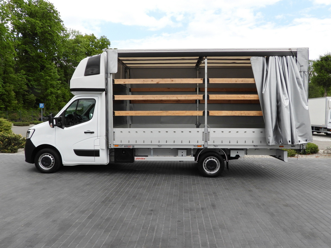 Furgoneta con caja de lona RENAULT MASTER  TARPAULIN 10 PALLETS CRUISE CONTROL LED LIGHTS PNEUMATICS AIR CONDITIONING  165HP: foto 8 Furgoneta con caja de lona RENAULT MASTER  TARPAULIN 10 PALLETS CRUISE CONTROL LED LIGHTS PNEUMATICS AIR CONDITIONING  165HP: foto 8