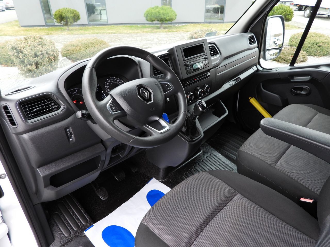 RENAULT MASTER TARPAULIN 10 PALLETS CRUISE CONTROL LED LIGHTS PNEUMATICS AIR CONDITIONING 165HP - Furgoneta con caja de lona: foto 2 RENAULT MASTER TARPAULIN 10 PALLETS CRUISE CONTROL LED LIGHTS PNEUMATICS AIR CONDITIONING 165HP - Furgoneta con caja de lona: foto 2