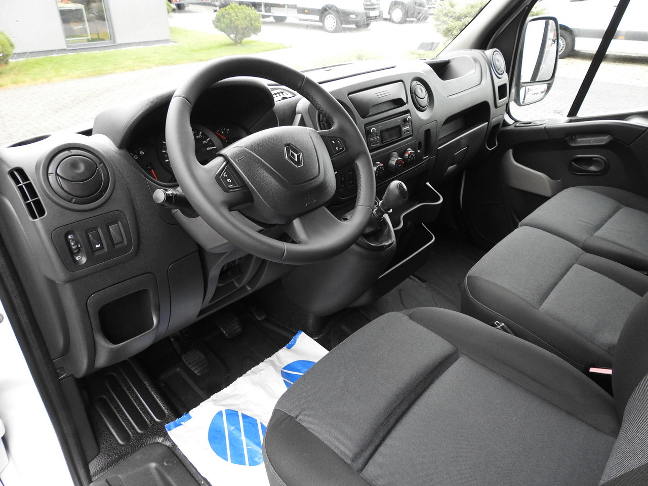 RENAULT MASTER TARPAULIN 10 PALLETS WEBASTO CRUISE CONTROL AIR CONDITIONING 170HP - Furgoneta con caja de lona: foto 2 RENAULT MASTER TARPAULIN 10 PALLETS WEBASTO CRUISE CONTROL AIR CONDITIONING 170HP - Furgoneta con caja de lona: foto 2