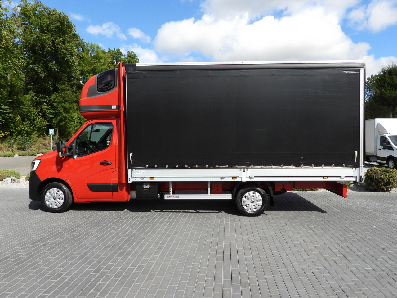 Furgoneta con caja de lona RENAULT MASTER TARPAULIN 10 PALLETS WEBASTO CRUISE CONTROL LED LIGHTS AIR CONDITIONING  165HP: foto 9