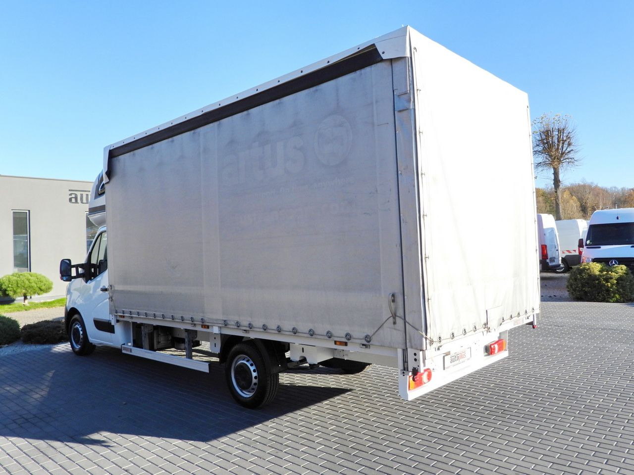 Furgoneta con caja de lona RENAULT MASTER TARPAULIN 10 PALLETS WEBASTO CRUISE CONTROL LED LIGHTS PNEUMATICS AIR CONDITIONING  165HP: foto 10