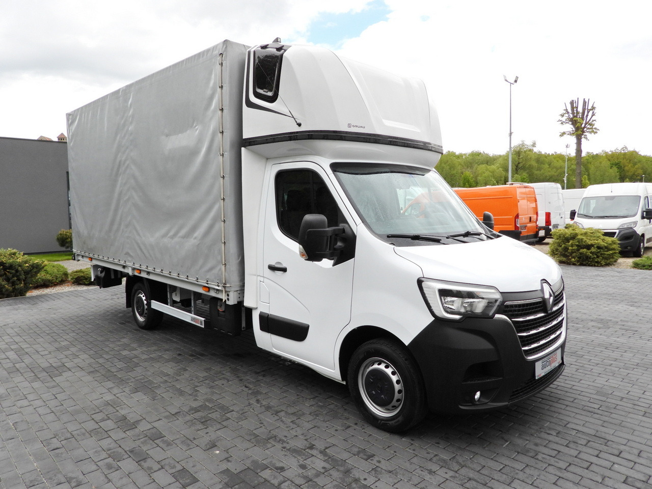 RENAULT MASTER  TARPAULIN 10 PALLETS WEBASTO CRUISE CONTROL LED LIGHTS PNEUMATICS AIR CONDITIONING  165HP - Furgoneta con caja de lona: foto 4 RENAULT MASTER  TARPAULIN 10 PALLETS WEBASTO CRUISE CONTROL LED LIGHTS PNEUMATICS AIR CONDITIONING  165HP - Furgoneta con caja de lona: foto 4
