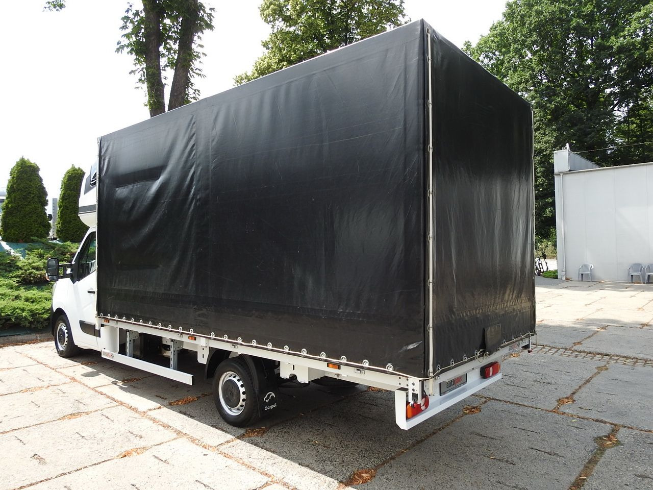 Furgoneta con caja de lona RENAULT MASTER  TARPAULIN 10 PALLETS WEBASTO CRUISE CONTROL LED LIGHTS PNEUMATICS AIR CONDITIONING  165HP: foto 9