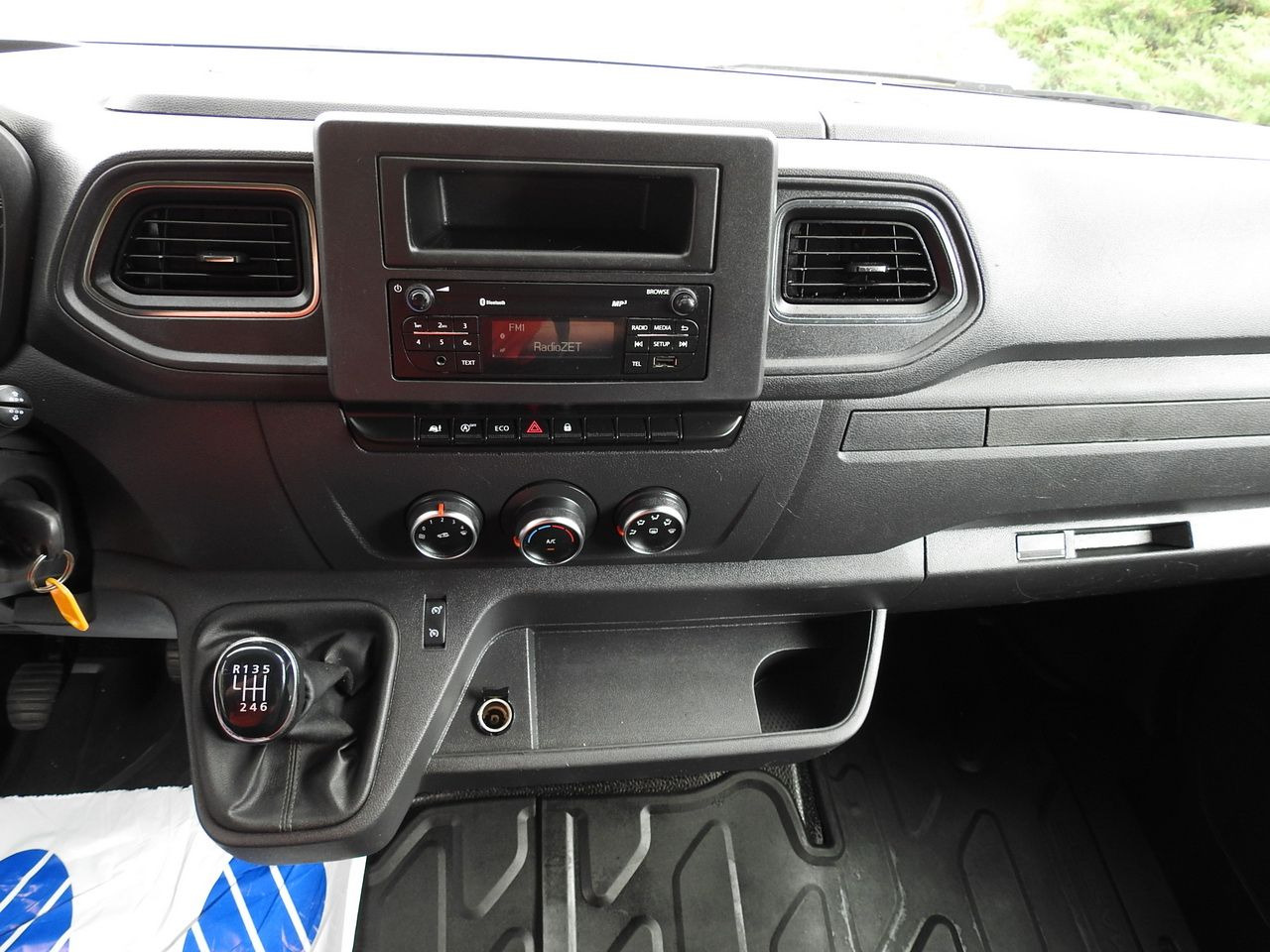 Furgoneta con caja de lona RENAULT MASTER  TARPAULIN 10 PALLETS WEBASTO CRUISE CONTROL LED LIGHTS PNEUMATICS AIR CONDITIONING  165HP: foto 33