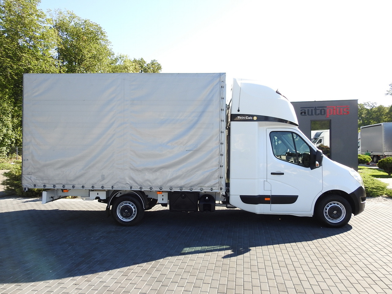 Leasing financiero de RENAULT MASTER TARPAULIN 8 PALLETS WEBASTO CRUISE CONTROL AIR CONDITIONING PNEUMATICS  170HP leasing RENAULT MASTER TARPAULIN 8 PALLETS WEBASTO CRUISE CONTROL AIR CONDITIONING PNEUMATICS  170HP: foto 7