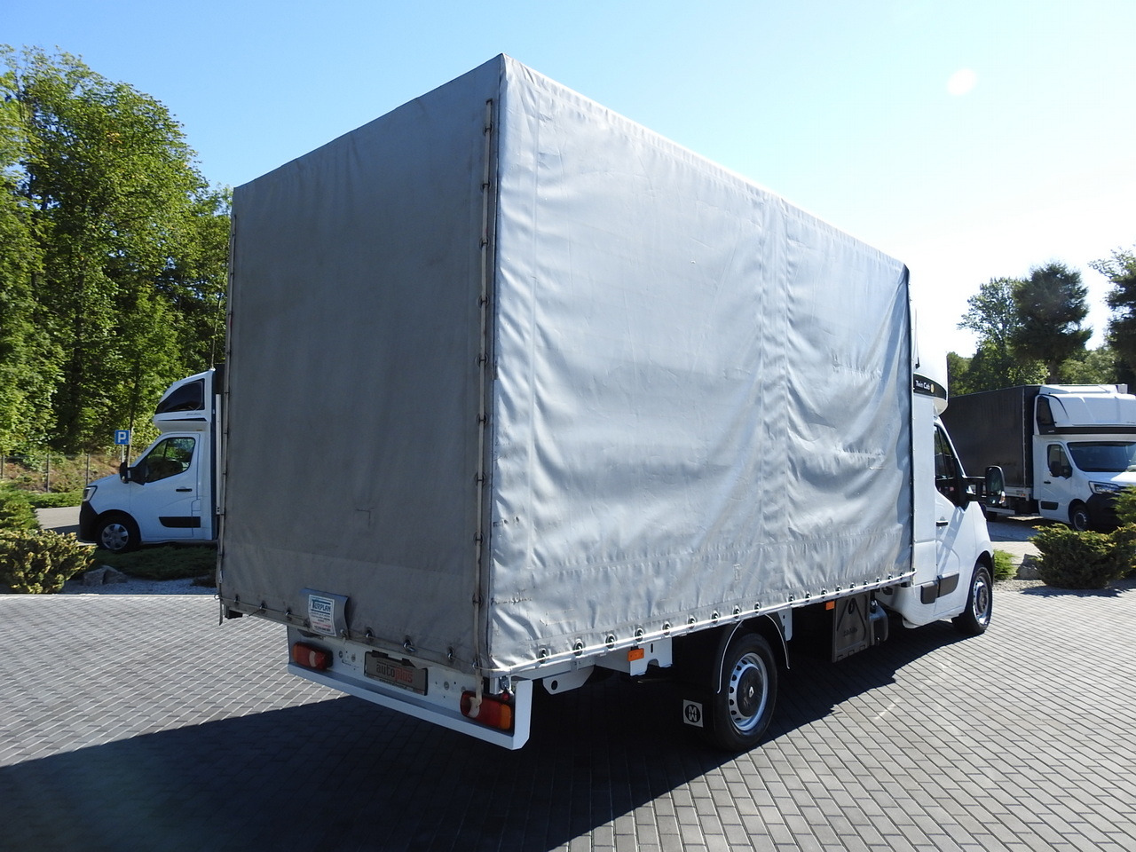 RENAULT MASTER TARPAULIN 8 PALLETS WEBASTO CRUISE CONTROL AIR CONDITIONING PNEUMATICS 170HP - Furgoneta con caja de lona: foto 3 RENAULT MASTER TARPAULIN 8 PALLETS WEBASTO CRUISE CONTROL AIR CONDITIONING PNEUMATICS 170HP - Furgoneta con caja de lona: foto 3