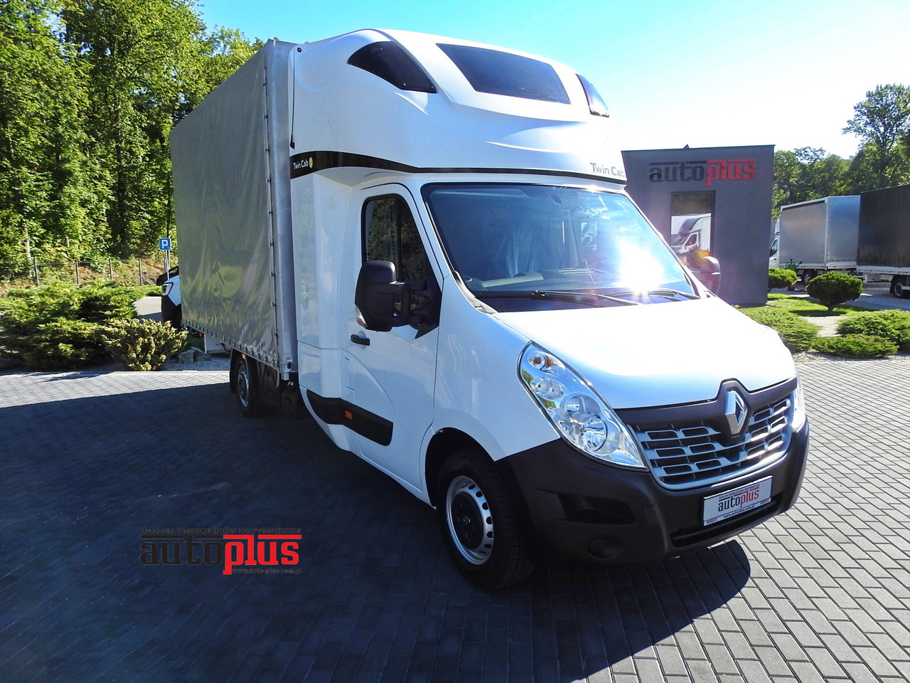 RENAULT MASTER TARPAULIN 8 PALLETS WEBASTO CRUISE CONTROL AIR CONDITIONING PNEUMATICS 170HP - Furgoneta con caja de lona: foto 1 RENAULT MASTER TARPAULIN 8 PALLETS WEBASTO CRUISE CONTROL AIR CONDITIONING PNEUMATICS 170HP - Furgoneta con caja de lona: foto 1