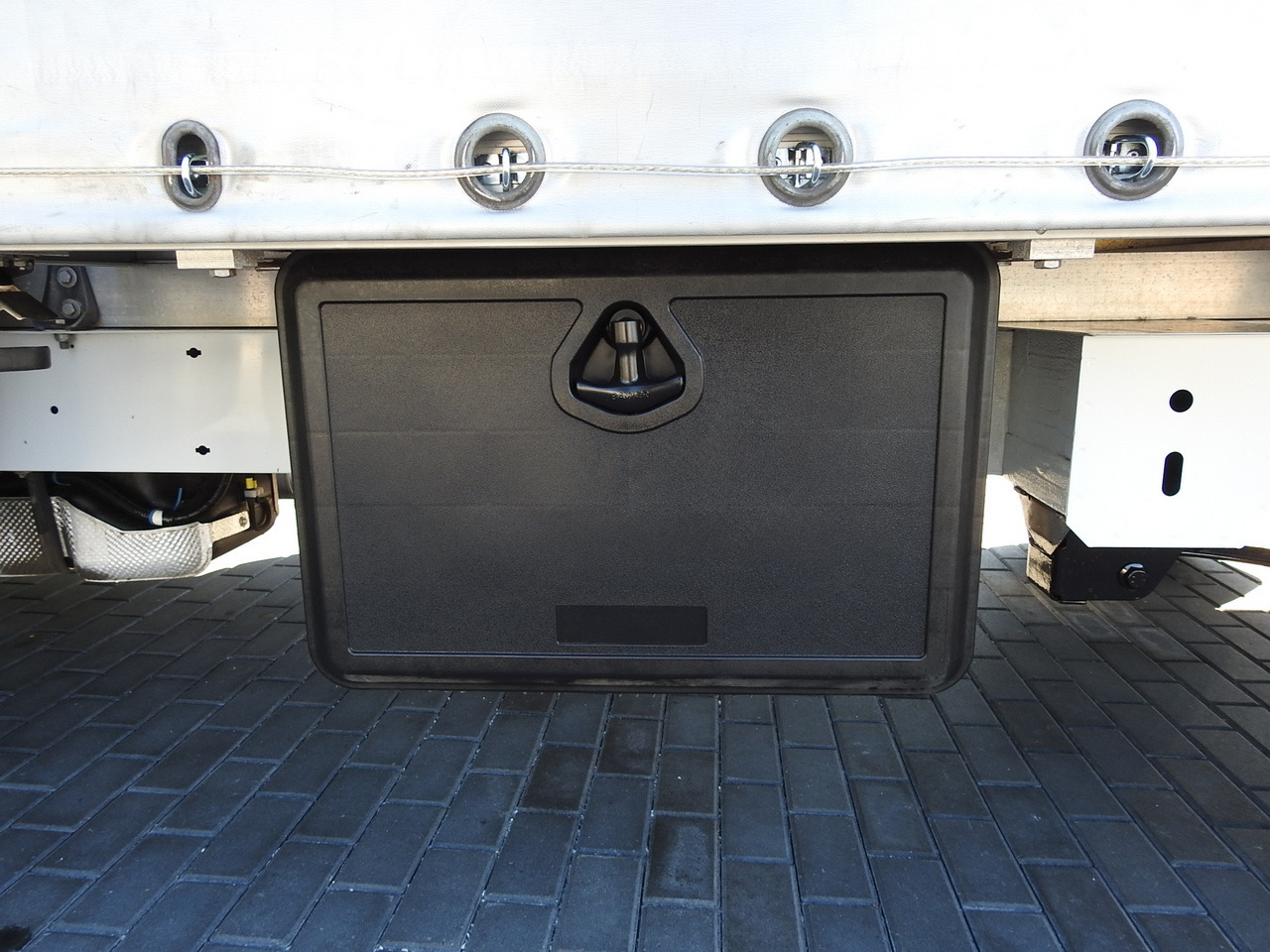 Leasing financiero de RENAULT MASTER TARPAULIN 8 PALLETS WEBASTO CRUISE CONTROL AIR CONDITIONING PNEUMATICS  170HP leasing RENAULT MASTER TARPAULIN 8 PALLETS WEBASTO CRUISE CONTROL AIR CONDITIONING PNEUMATICS  170HP: foto 22