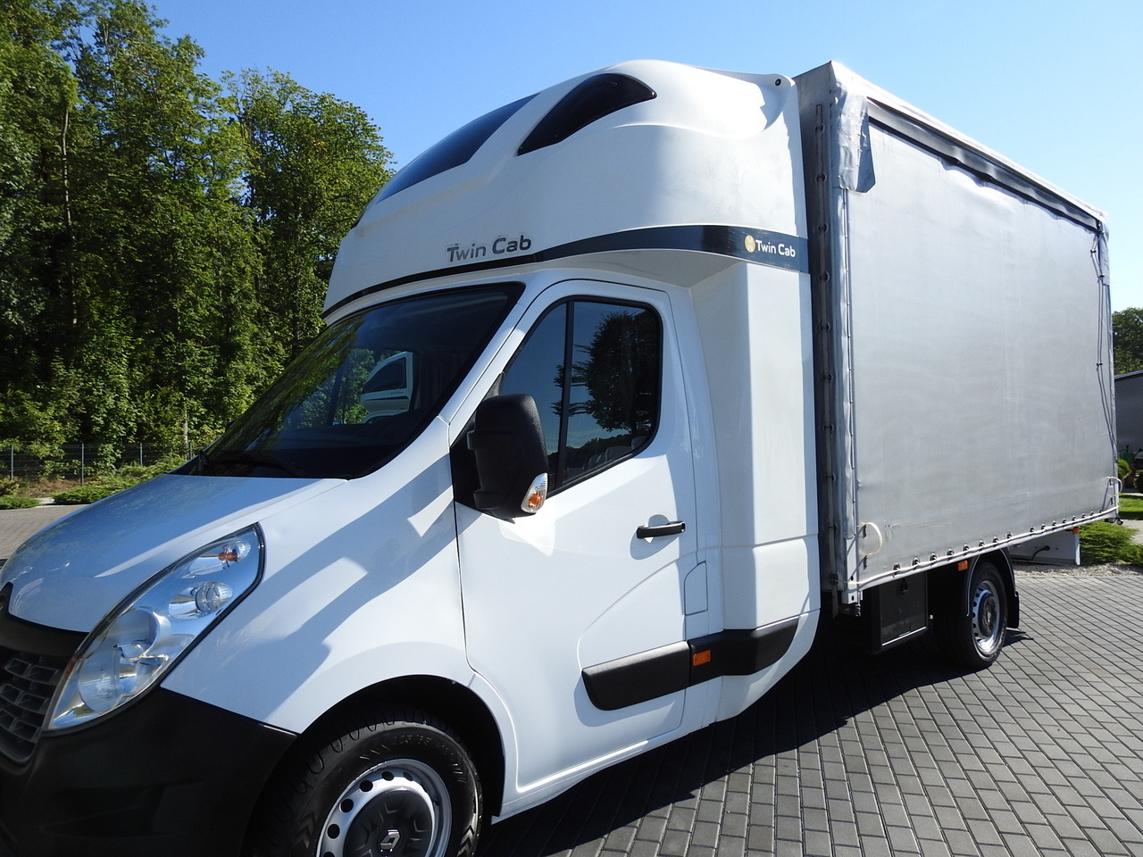 Leasing financiero de RENAULT MASTER TARPAULIN 8 PALLETS WEBASTO CRUISE CONTROL AIR CONDITIONING PNEUMATICS  170HP leasing RENAULT MASTER TARPAULIN 8 PALLETS WEBASTO CRUISE CONTROL AIR CONDITIONING PNEUMATICS  170HP: foto 20
