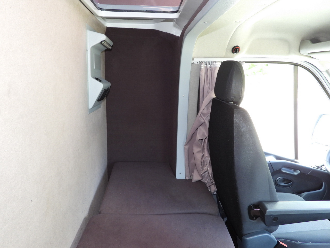Furgoneta con caja de lona RENAULT MASTER TARPAULIN 8 PALLETS WEBASTO CRUISE CONTROL LED LIGHTS PNEUMATICS AIR CONDITIONING  165HP: foto 40