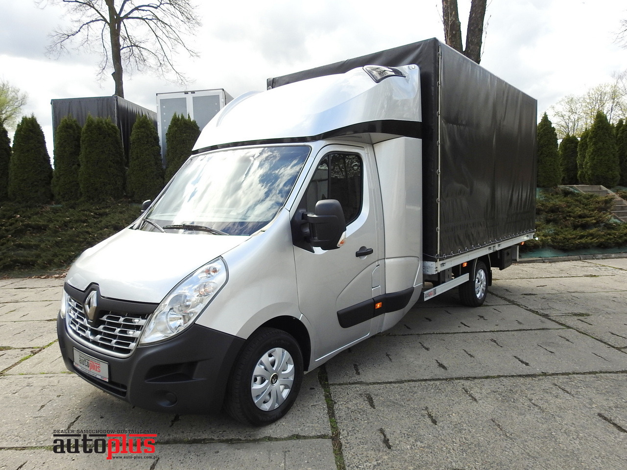 RENAULT MASTER TARPAULIN 8 PALLETS WEBASTO CRUISE CONTROL NAVIGATION AIR CONDITIONING PNEUMATICS  170HP - Furgoneta con caja de lona: foto 1 RENAULT MASTER TARPAULIN 8 PALLETS WEBASTO CRUISE CONTROL NAVIGATION AIR CONDITIONING PNEUMATICS  170HP - Furgoneta con caja de lona: foto 1