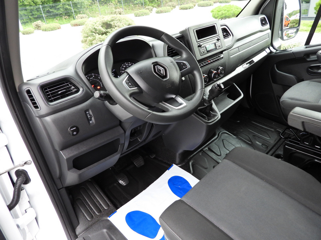 RENAULT MASTER TARPAULIN LIFT 10 PALLETS WEBASTO CRUISE CONTROL LED LIGHTS AIR CONDITIONING 165HP - Furgoneta con caja de lona: foto 2 RENAULT MASTER TARPAULIN LIFT 10 PALLETS WEBASTO CRUISE CONTROL LED LIGHTS AIR CONDITIONING 165HP - Furgoneta con caja de lona: foto 2