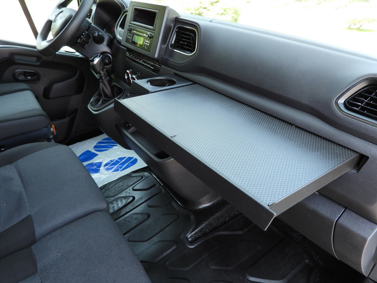 Furgoneta con caja de lona RENAULT MASTER  TARPAULIN LIFT 10 PALLETS WEBASTO CRUISE CONTROL LED LIGHTS PNEUMATICS AIR CONDITIONING  165HP: foto 39