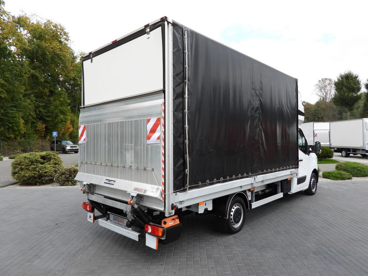 RENAULT MASTER TARPAULIN LIFT 9 PALLETS WEBASTO CRUISE CONTROL LED LIGHTS PNEUMATICS AIR CONDITIONING 165HP - Furgoneta con caja de lona: foto 3 RENAULT MASTER TARPAULIN LIFT 9 PALLETS WEBASTO CRUISE CONTROL LED LIGHTS PNEUMATICS AIR CONDITIONING 165HP - Furgoneta con caja de lona: foto 3