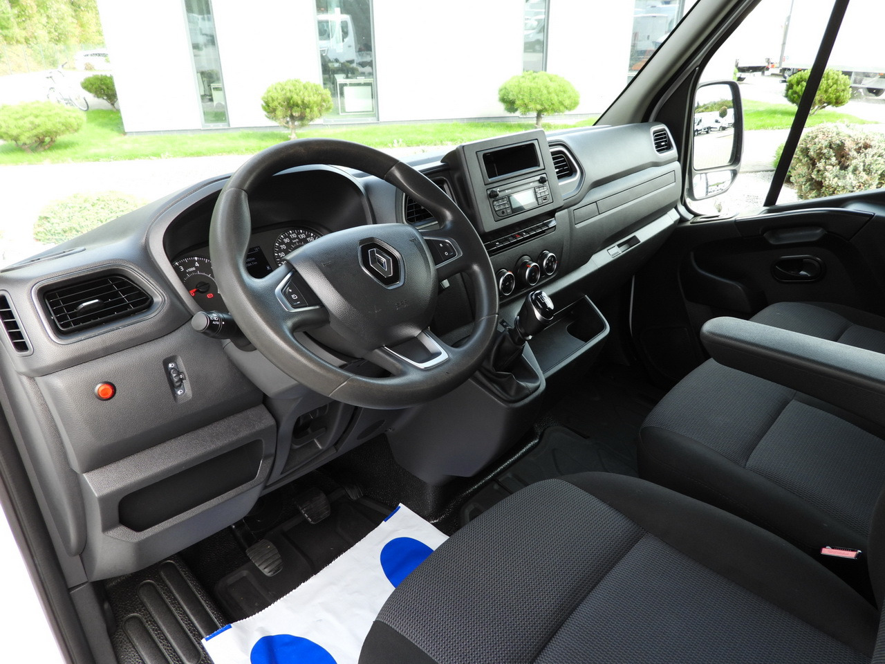 RENAULT MASTER TIPPER CRUISE CONTROL LED LIGHTS TWIN WHEELS AIR CONDITIONING 130HP - Volquete furgoneta: foto 3 RENAULT MASTER TIPPER CRUISE CONTROL LED LIGHTS TWIN WHEELS AIR CONDITIONING 130HP - Volquete furgoneta: foto 3