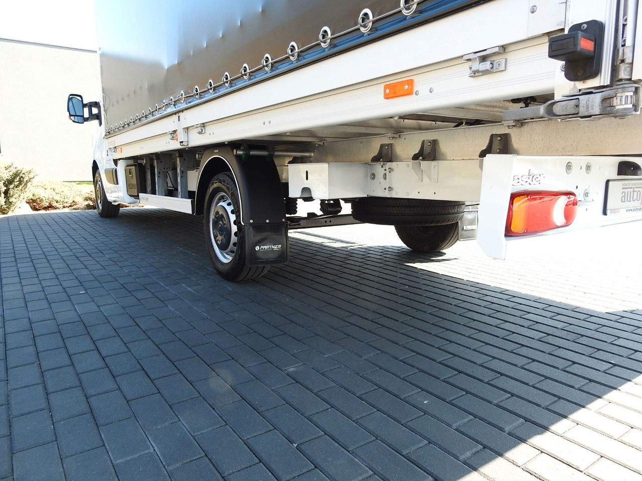 Furgoneta con caja de lona Renault MASTER  PRITSCHE PLANE 10 PALETTEN WEBASTO A/C: foto 15