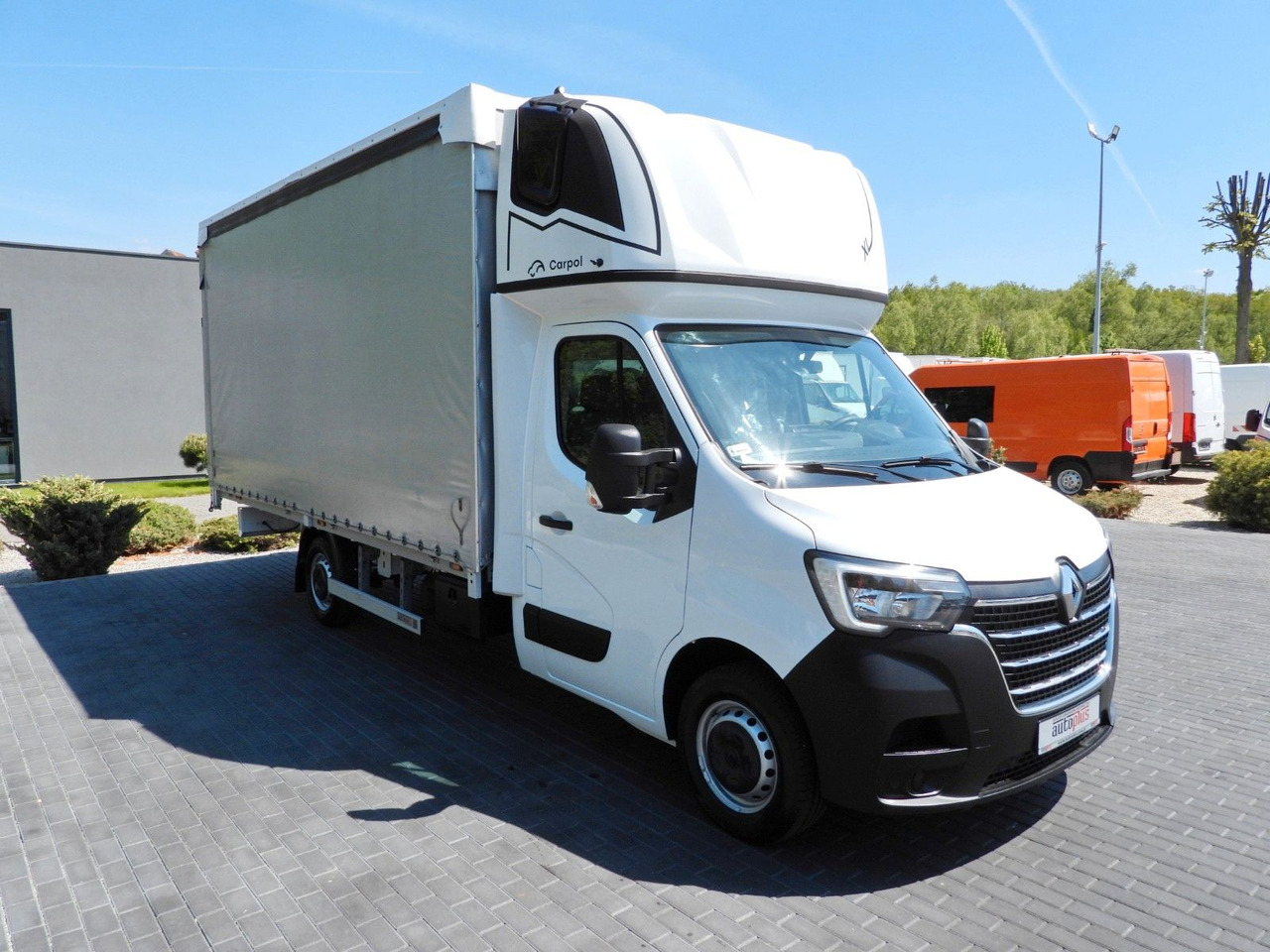 Renault MASTER PRITSCHE PLANE 10 PALETTEN WEBASTO A/C - Furgoneta con caja de lona: foto 4 Renault MASTER PRITSCHE PLANE 10 PALETTEN WEBASTO A/C - Furgoneta con caja de lona: foto 4