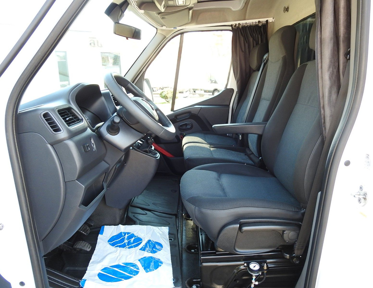 Furgoneta con caja de lona Renault MASTER  PRITSCHE PLANE 10 PALETTEN WEBASTO A/C: foto 19