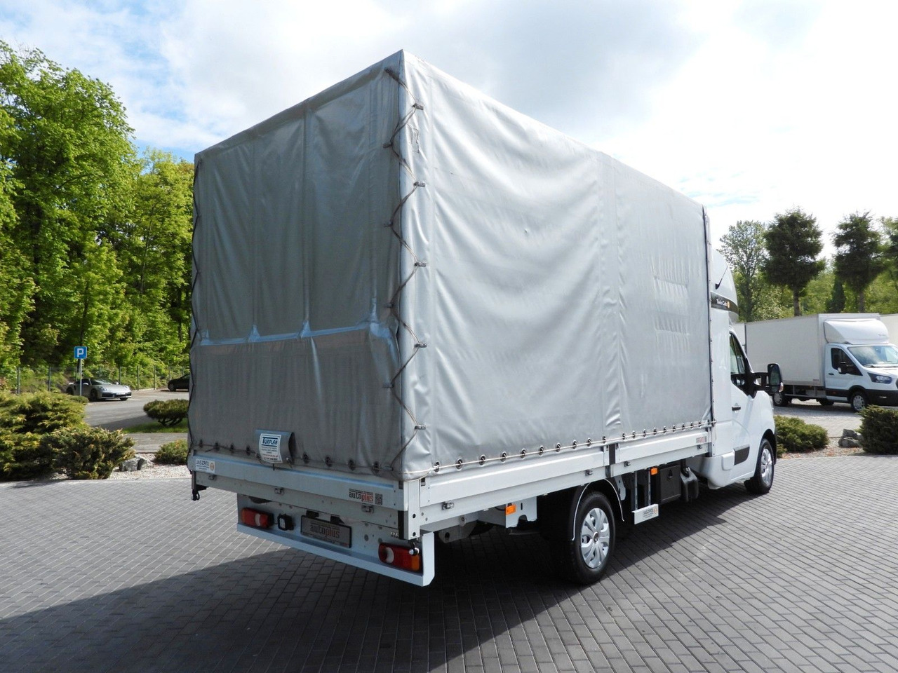 Renault MASTER PRITSCHE PLANE 8 PALETTEN TEMPOMAT A/C - Furgoneta con caja de lona, Furgoneta combi: foto 3 Renault MASTER PRITSCHE PLANE 8 PALETTEN TEMPOMAT A/C - Furgoneta con caja de lona, Furgoneta combi: foto 3