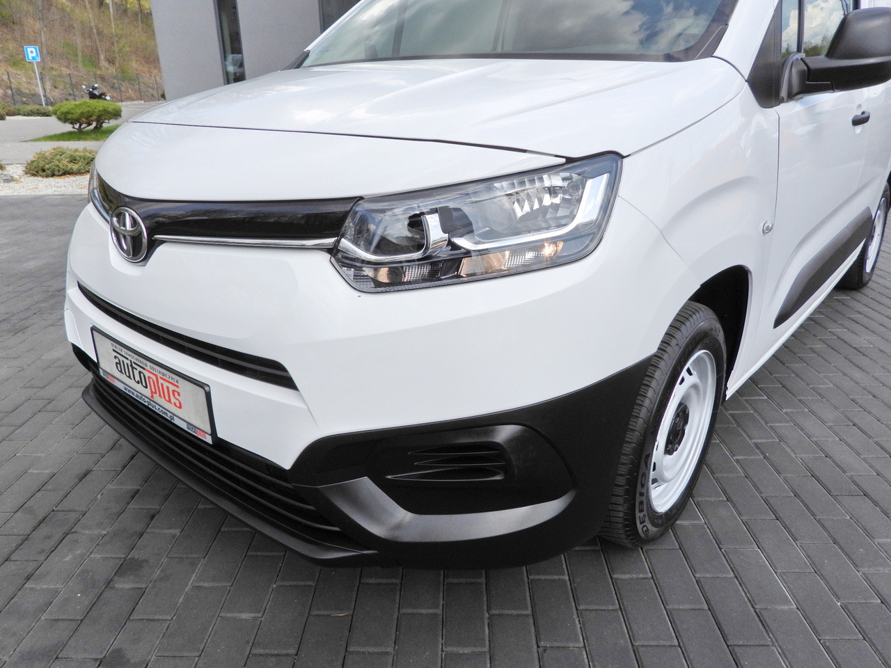 Frigorífico furgoneta TOYOTA PROACE CITY REFRIGERATOR VAN -15*C POWER SUPPLY 230V CRUISE CONTROL AIR CONDITIONING 100HP: foto 21 Frigorífico furgoneta TOYOTA PROACE CITY REFRIGERATOR VAN -15*C POWER SUPPLY 230V CRUISE CONTROL AIR CONDITIONING 100HP: foto 21