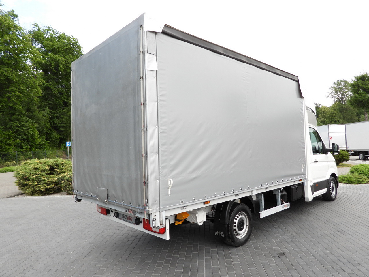 VOLKSWAGEN CRAFTER TARPAULIN 8 PALLETS CRUISE CONTROL LED LIGHTS AIR CONDITIONING 180HP - Furgoneta con caja de lona: foto 3 VOLKSWAGEN CRAFTER TARPAULIN 8 PALLETS CRUISE CONTROL LED LIGHTS AIR CONDITIONING 180HP - Furgoneta con caja de lona: foto 3