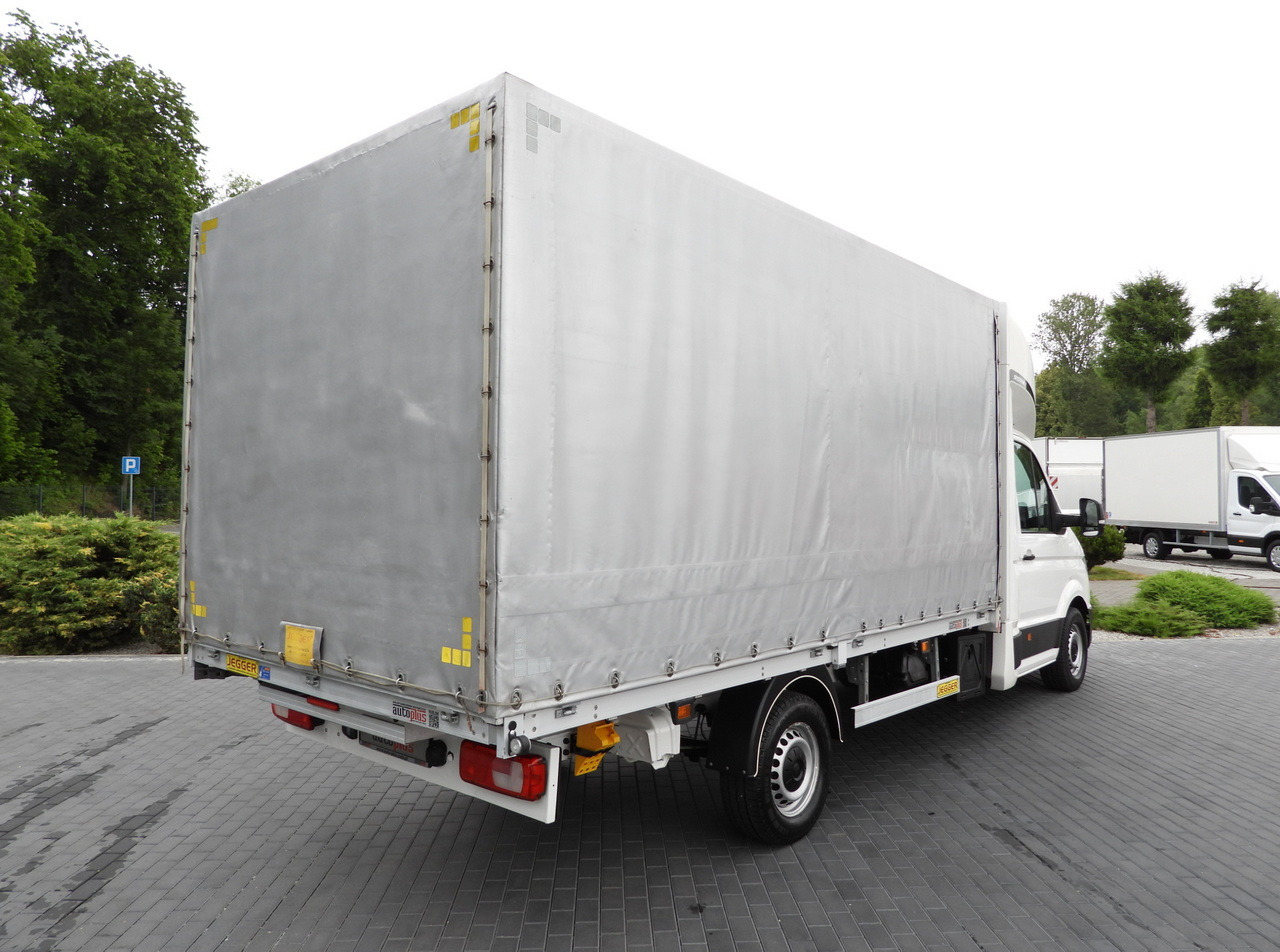 VOLKSWAGEN CRAFTER TARPAULIN 8 PALLETS WEBASTO CRUISE CONTROL LED LIGHTS AIR CONDITIONING 180HP - Furgoneta con caja de lona: foto 3 VOLKSWAGEN CRAFTER TARPAULIN 8 PALLETS WEBASTO CRUISE CONTROL LED LIGHTS AIR CONDITIONING 180HP - Furgoneta con caja de lona: foto 3