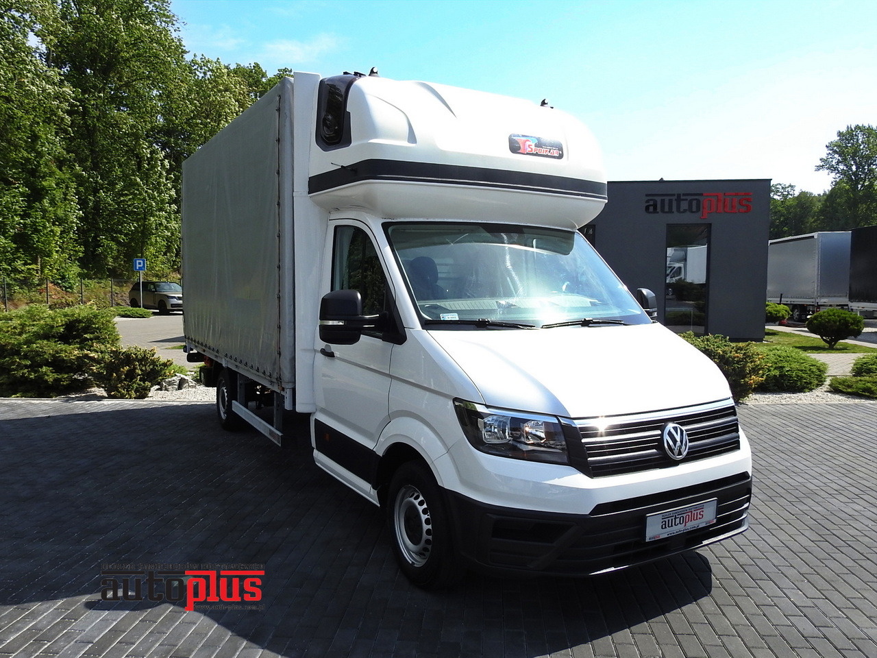 VOLKSWAGEN CRAFTER TARPAULIN LIFT 8 PALLETS WEBASTO CRUISE CONTROL 180HP - Furgoneta con caja de lona: foto 1 VOLKSWAGEN CRAFTER TARPAULIN LIFT 8 PALLETS WEBASTO CRUISE CONTROL 180HP - Furgoneta con caja de lona: foto 1