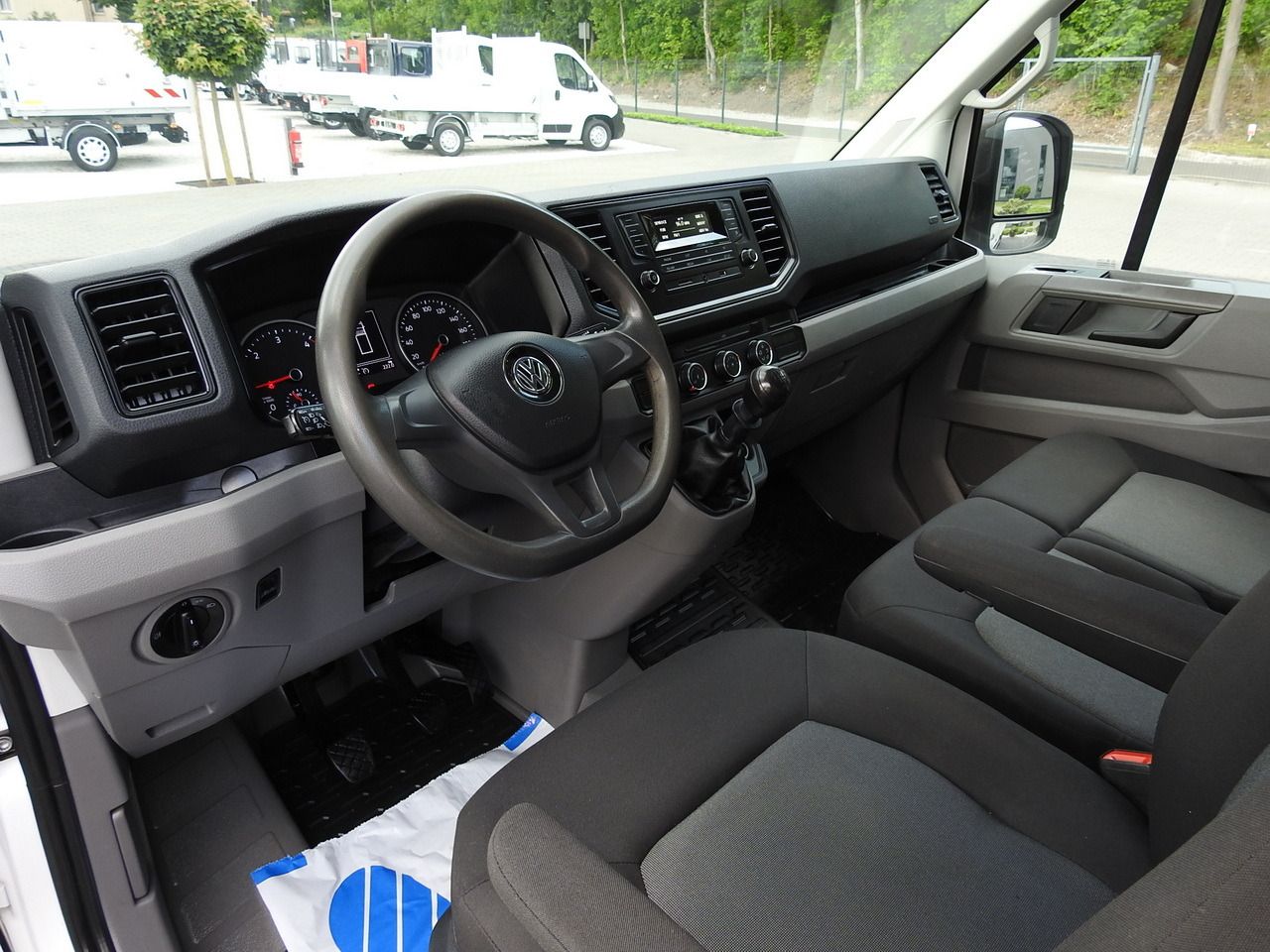 VOLKSWAGEN CRAFTER TIPPER CRUISE CONTROL 100HP - Volquete furgoneta: foto 2 VOLKSWAGEN CRAFTER TIPPER CRUISE CONTROL 100HP - Volquete furgoneta: foto 2