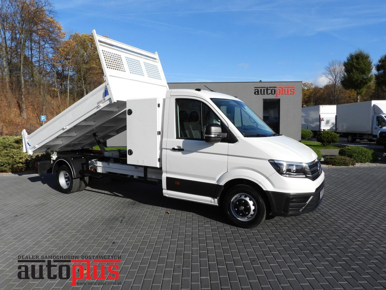 VOLKSWAGEN CRAFTER TIPPER CRUISE CONTROL NAVIGATION TWIN WHEELS AIR CONDITIONING  180HP - Volquete furgoneta: foto 1 VOLKSWAGEN CRAFTER TIPPER CRUISE CONTROL NAVIGATION TWIN WHEELS AIR CONDITIONING  180HP - Volquete furgoneta: foto 1