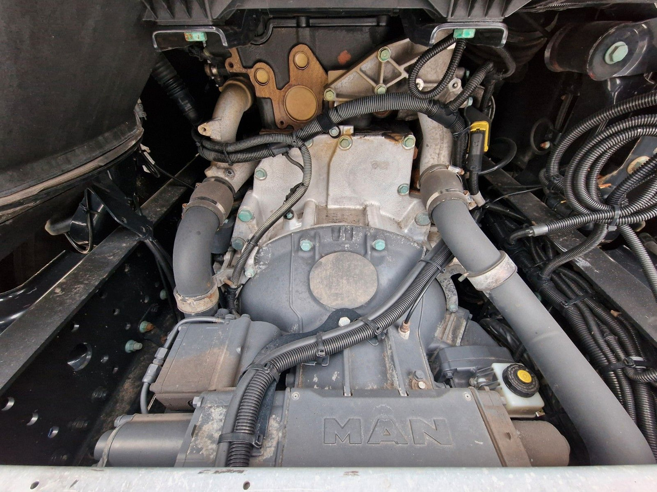 Cabeza tractora MAN TGX 18.500 4X2 BLS / Retarder / PTO / ADR AT/ A: foto 12